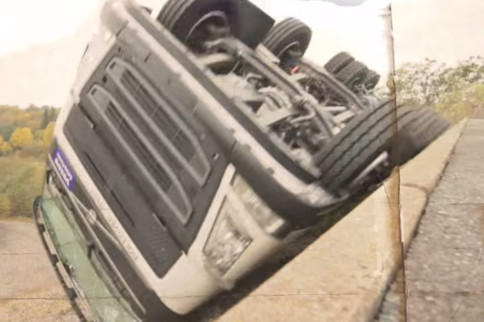 Video: Volvo Trucks Collision Warning System With Emergency Braking