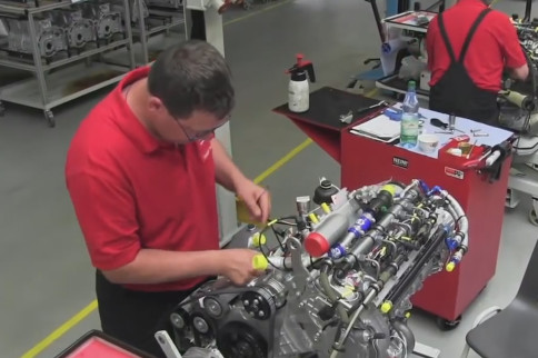 Video: An Inside Look At One Of The Latest Diesel Engine Factories