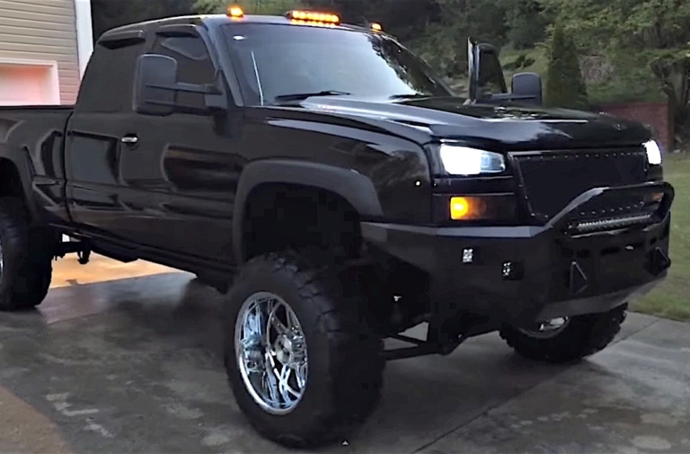 Video: One Clean 2006 Duramax … Always A Solid Build