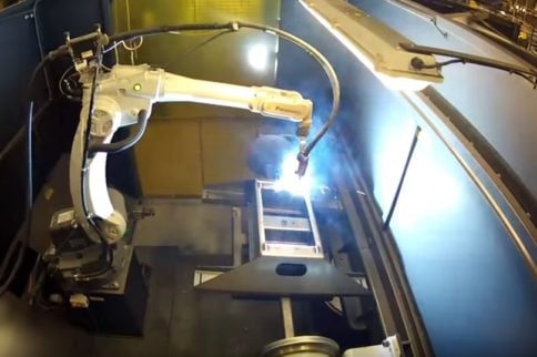 Video: The Robot Weld With B&W Trailer Hitches
