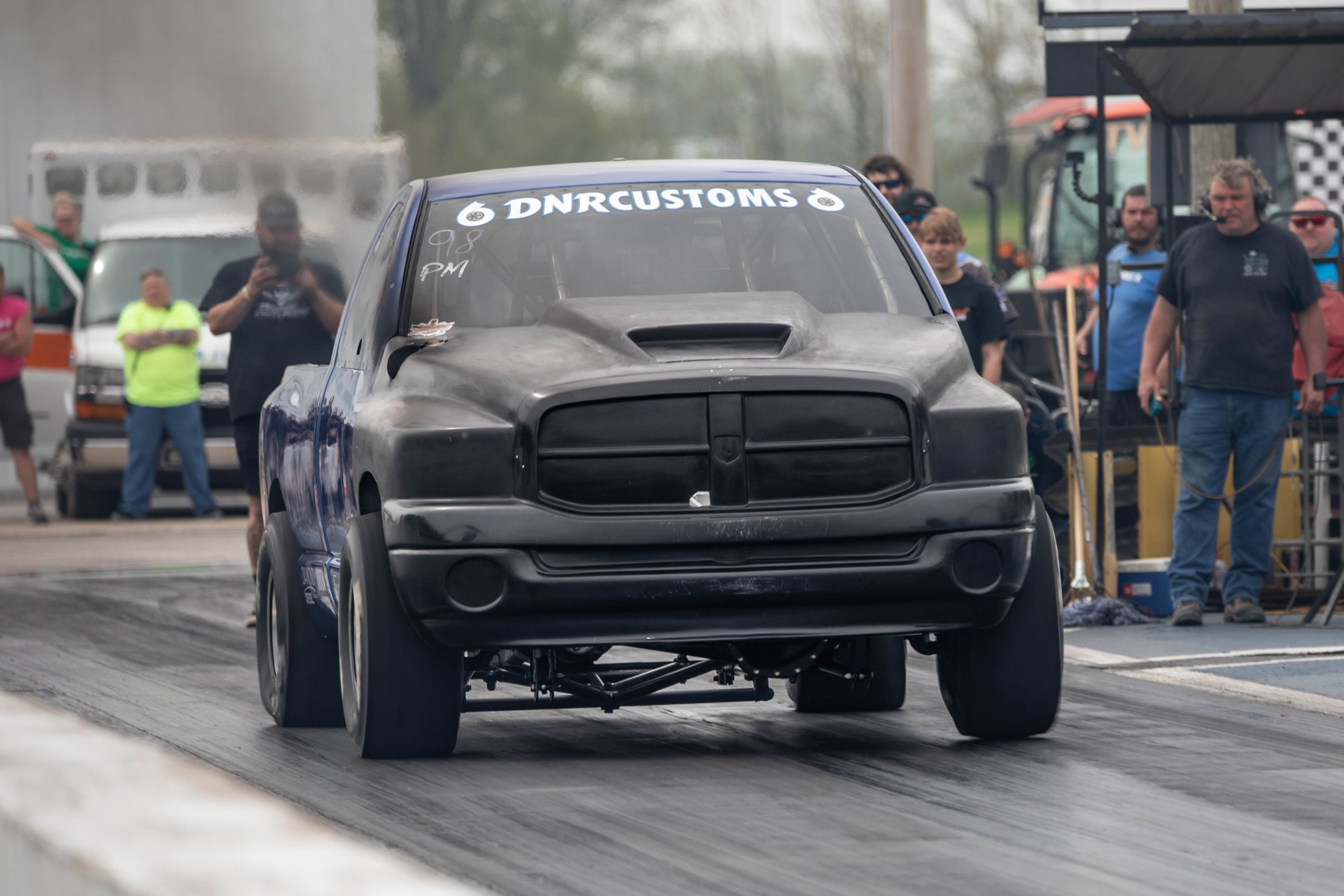 Derek Rose And DNR Customs Absolutely Crushes 4×4 Diesel Record