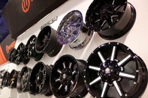 sema-2017-wheels-and-tires-from-the-sema-show-0017